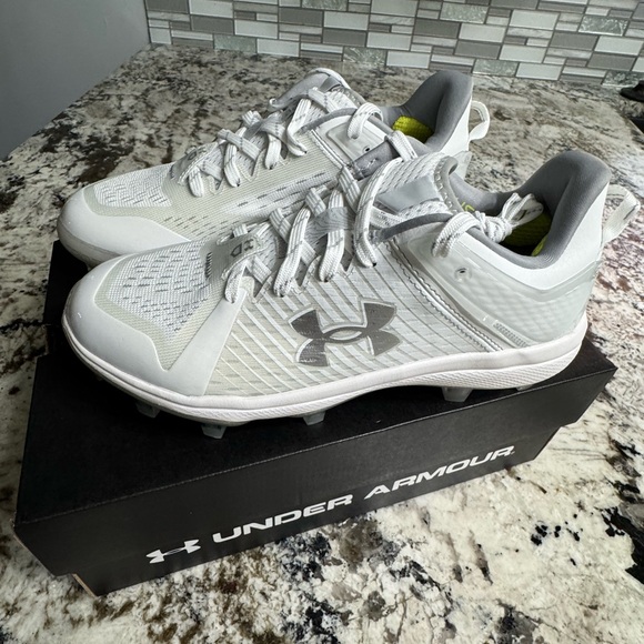 UA Yard Low MT TPU Cleats - Picture 1 of 8